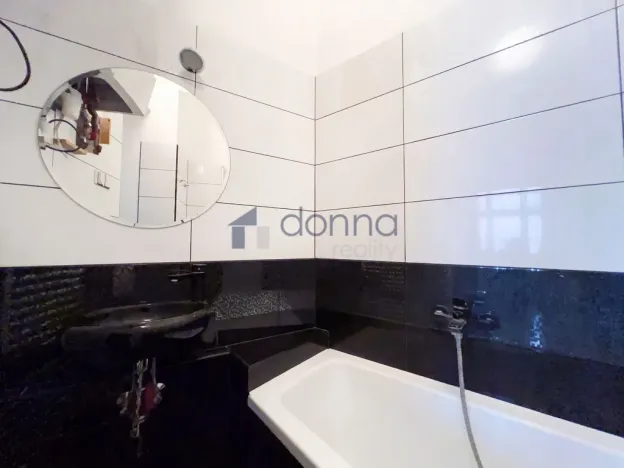 Prodej bytu 2+kk, Praha, U smaltovny, 51 m2