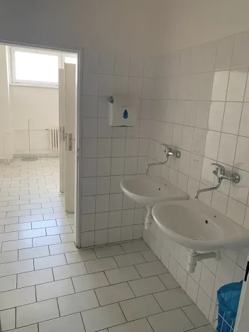 Pronájem kanceláře, Praha - Uhříněves, Přátelství, 70 m2