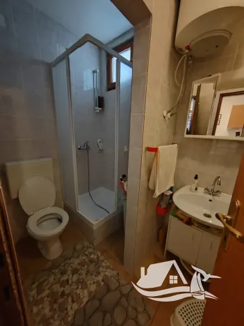 Prodej vícegeneračního domu, Njivice, Chorvatsko, 130 m2