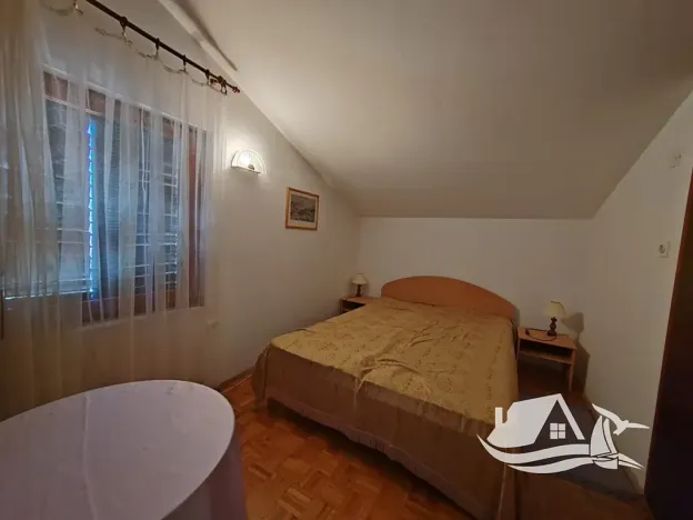 Prodej vícegeneračního domu, Njivice, Chorvatsko, 130 m2