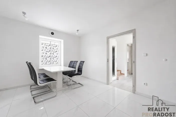 Prodej rodinného domu, Smiřice, 170 m2