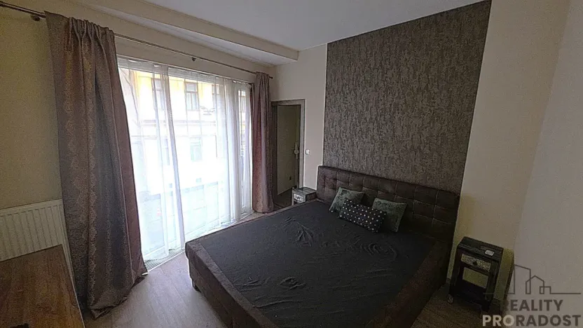 Pronájem bytu 2+kk, Brno, Křenová, 4970 m2