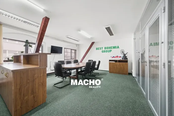 Pronájem kanceláře, Králův Dvůr, Tovární, 370 m2