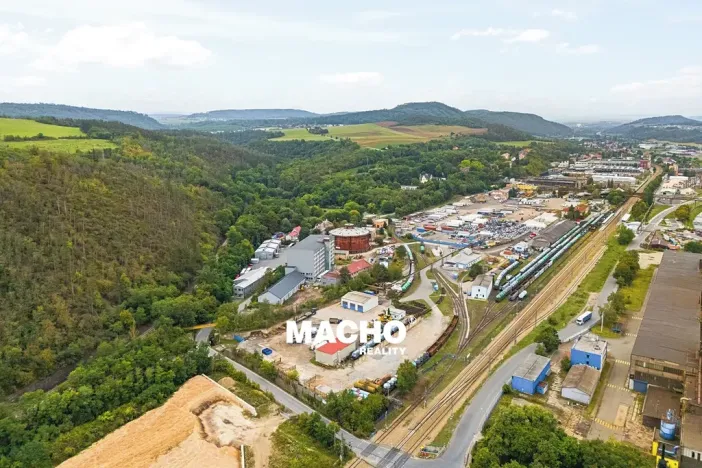 Pronájem kanceláře, Králův Dvůr, Tovární, 370 m2