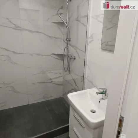 Pronájem bytu 2+1, Benešov nad Ploučnicí, Sídliště, 56 m2