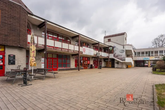 Prodej obchodního prostoru, Žďár nad Sázavou - Žďár nad Sázavou 6, Nádražní, 63 m2