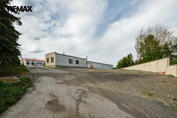 Pronájem skladu, Buřenice, 1400 m2