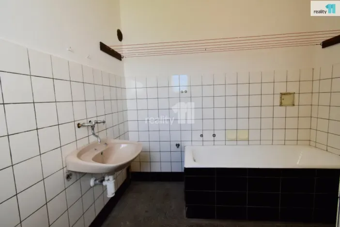 Prodej rodinného domu, Pardubice - Rosice, Fügnerova, 1910 m2