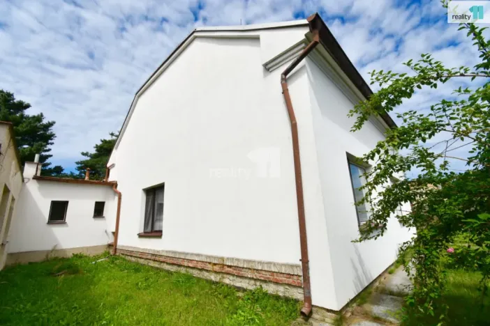 Prodej rodinného domu, Pardubice - Rosice, Fügnerova, 1910 m2