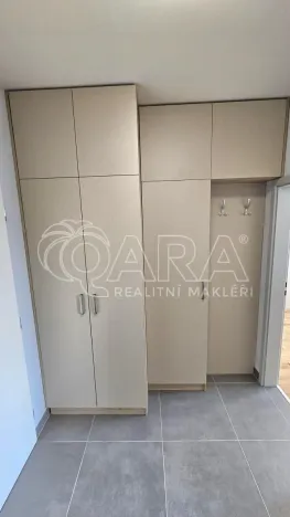 Pronájem bytu 2+kk, Praha - Hlubočepy, Fabiánové, 42 m2
