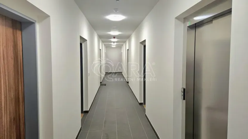 Pronájem bytu 2+kk, Praha - Hlubočepy, Fabiánové, 42 m2