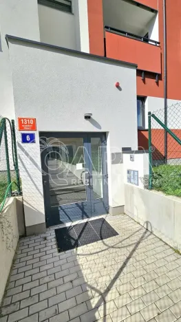 Pronájem bytu 2+kk, Praha - Hlubočepy, Fabiánové, 42 m2