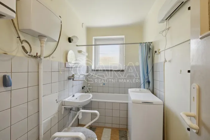 Prodej bytu 2+1, Slaný, Brožovského, 49 m2
