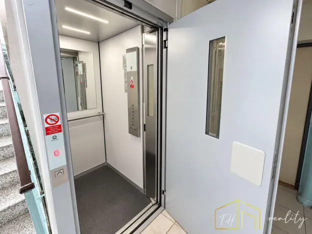 Prodej bytu 2+1, Kadaň, Na Podlesí, 52 m2