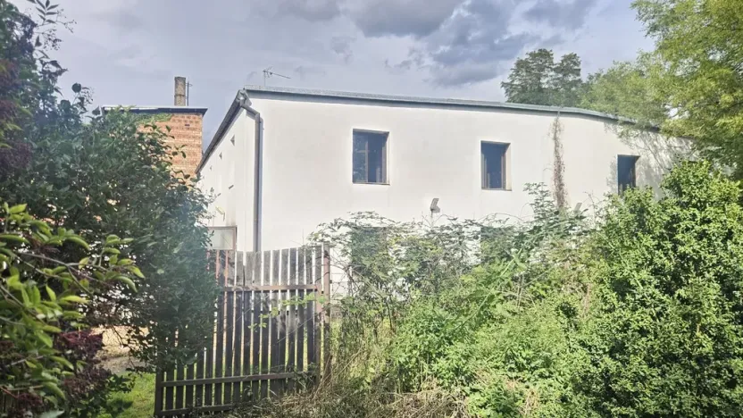 Prodej výrobních prostor, Býčkovice - Velký Újezd, 700 m2