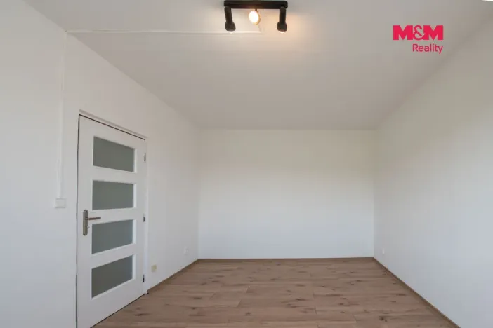 Pronájem bytu 1+1, Hradec Králové - Moravské Předměstí, Sezemická, 33 m2