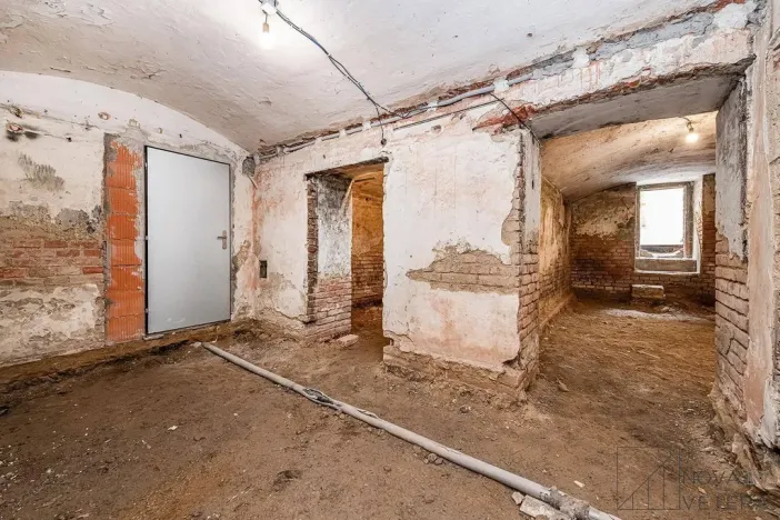 Prodej obchodního prostoru, Praha - Vinohrady, Chodská, 99 m2
