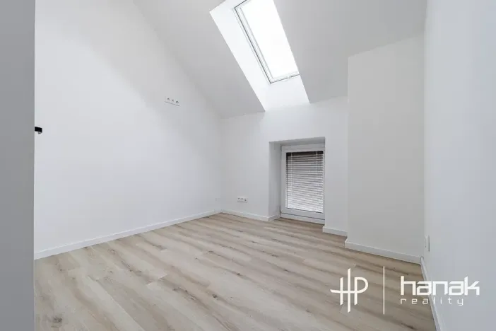 Pronájem bytu 3+kk, Velký Újezd, Přerovská, 85 m2