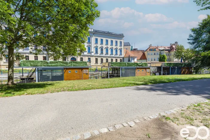 Prodej komerční nemovitosti, České Budějovice, Sokolský ostrov, 70 m2
