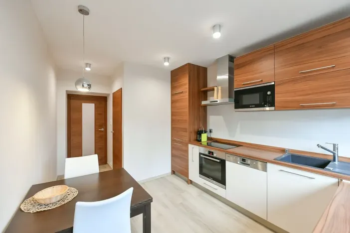 Pronájem bytu 2+1, Praha - Bubeneč, Národní obrany, 74 m2
