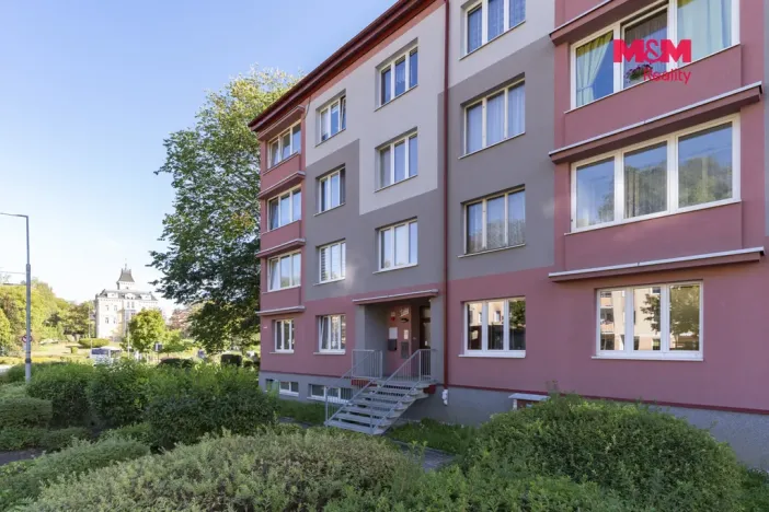 Prodej bytu 1+kk, Aš, Hlavní, 21 m2
