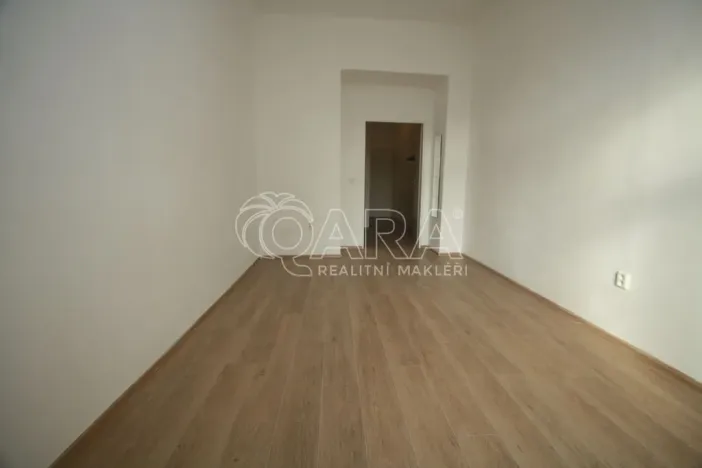 Pronájem bytu 1+kk, Praha - Žižkov, Hartigova, 29 m2