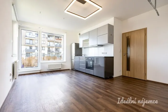 Pronájem bytu 1+kk, Praha - Vysočany, Pod Harfou, 32 m2