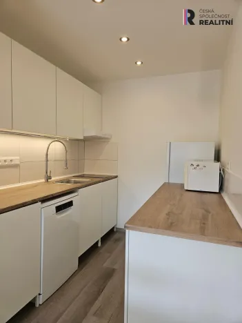 Pronájem bytu 2+kk, Praha - Řepy, Makovského, 47 m2