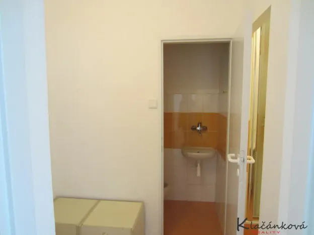 Pronájem bytu 1+kk, Zlín, Štefánikova, 45 m2