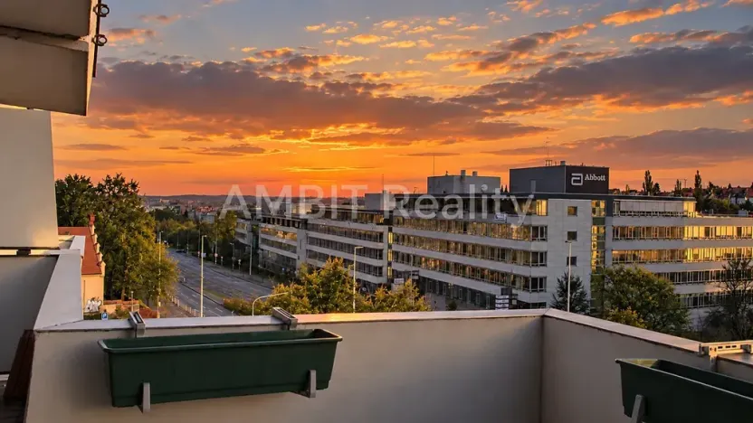 Pronájem bytu 3+1, Praha - Dejvice, Evropská, 80 m2