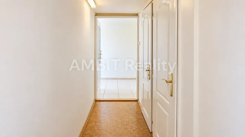 Pronájem bytu 3+1, Praha - Dejvice, Evropská, 80 m2