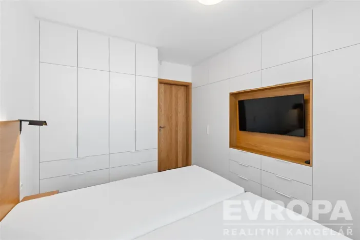 Pronájem bytu 4+kk, Praha - Strašnice, Pod strašnickou vinicí, 113 m2