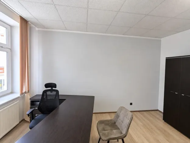 Pronájem kanceláře, Teplice, Krupská, 130 m2