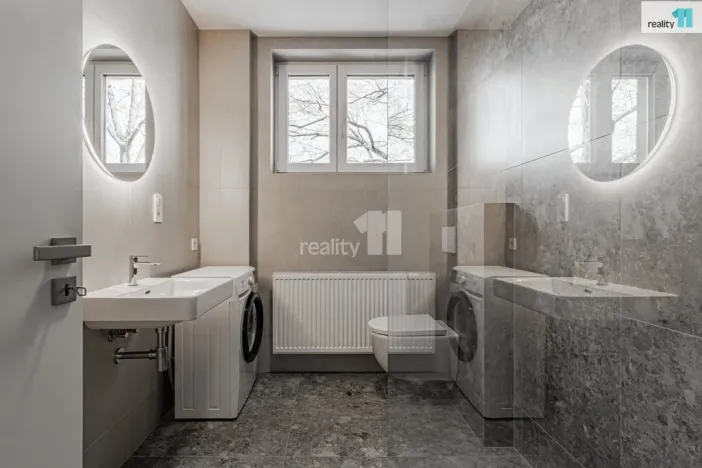 Pronájem atypického bytu, Praha - Strašnice, U krbu, 25 m2
