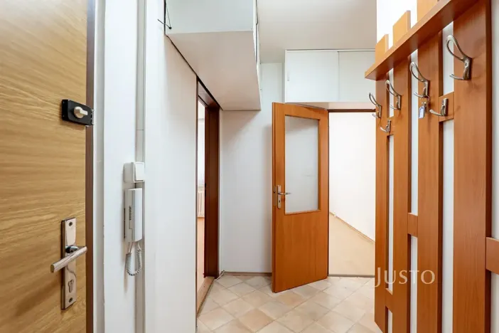 Pronájem bytu 3+kk, Praha - Petrovice, Rezlerova, 63 m2