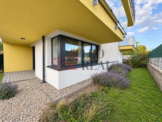 Pronájem bytu 1+kk, Vestec, U Hrubých, 32 m2