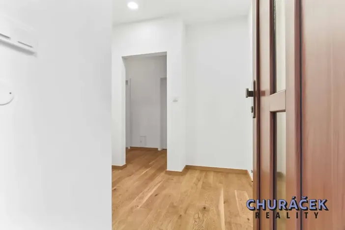 Prodej bytu 4+kk, Praha - Libeň, Nad Okrouhlíkem, 105 m2