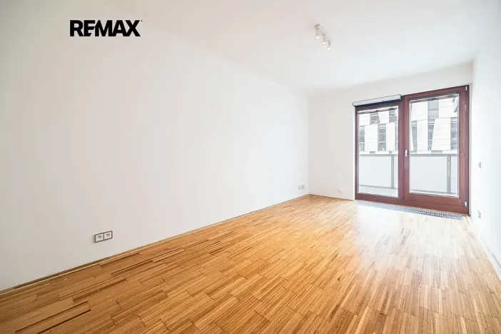 Pronájem bytu 2+kk, Praha - Karlín, Rohanské nábřeží, 73 m2