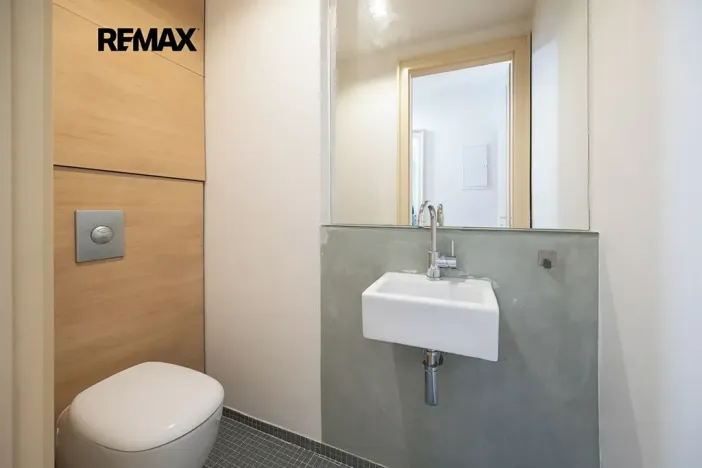 Pronájem bytu 2+kk, Praha - Karlín, Rohanské nábřeží, 73 m2