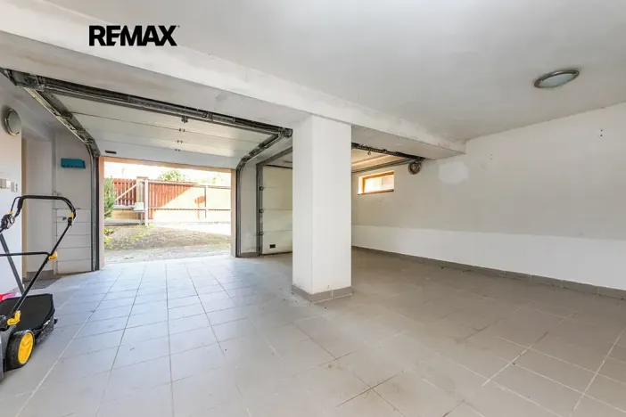 Prodej rodinného domu, Praha - Řeporyje, Havlůjové, 300 m2