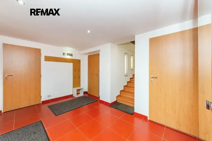 Prodej rodinného domu, Praha - Řeporyje, Havlůjové, 300 m2