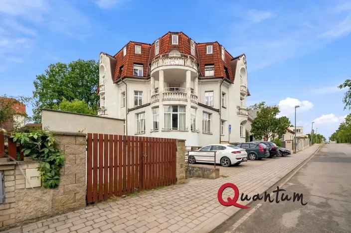Prodej bytu 2+1, Praha - Dolní Počernice, K zámku, 65 m2