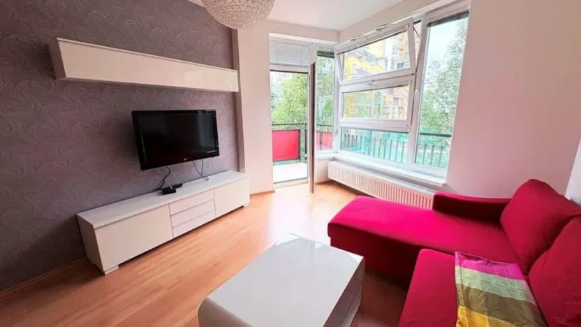 Pronájem bytu 2+kk, Praha - Vysočany, Poděbradská, 50 m2