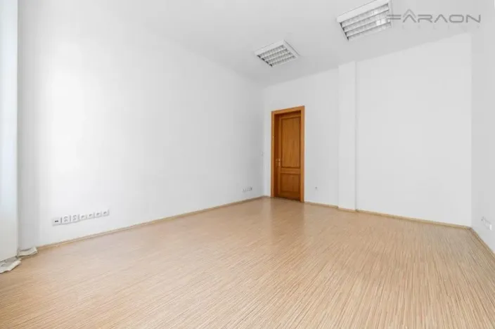 Pronájem kanceláře, Praha - Žižkov, 100 m2