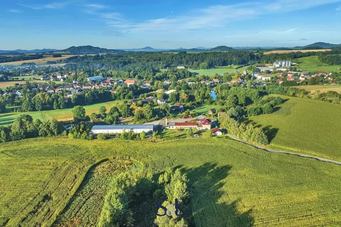 Prodej komerčního pozemku, Brniště, 13896 m2