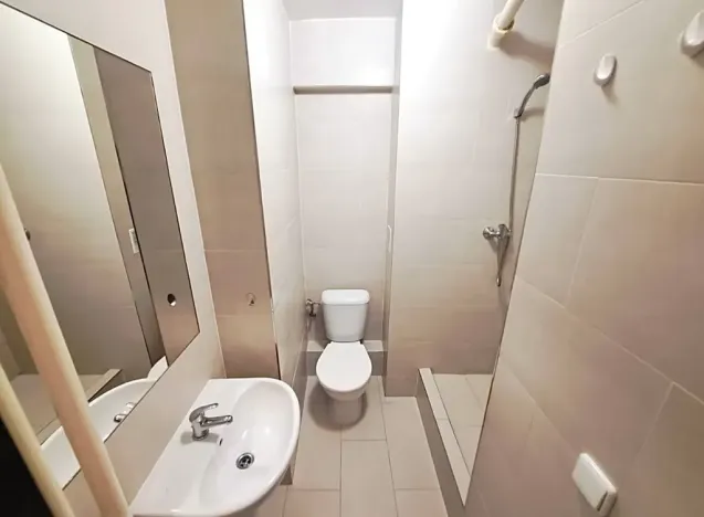 Pronájem bytu 1+kk, Praha - Radotín, Vrážská, 27 m2