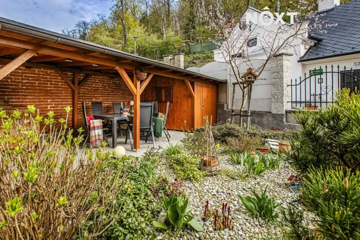 Prodej ubytování, Hluboká nad Vltavou, nám. Čsl. armády, 533 m2