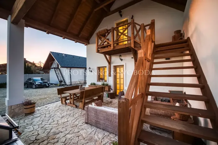 Prodej vícegeneračního domu, Lipí, 223 m2