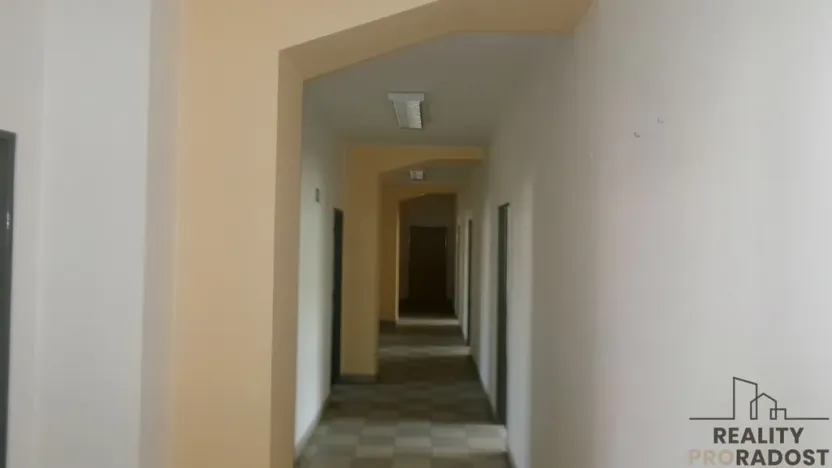 Pronájem kanceláře, Brno - Zábrdovice, 630 m2
