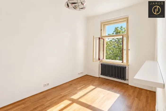 Pronájem bytu 2+kk, Praha - Vinohrady, Jana Masaryka, 37 m2